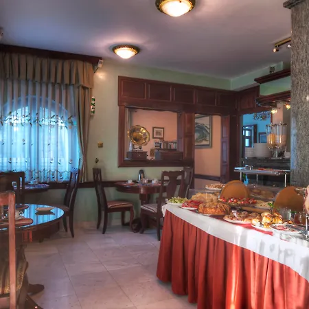 Lux Hotel