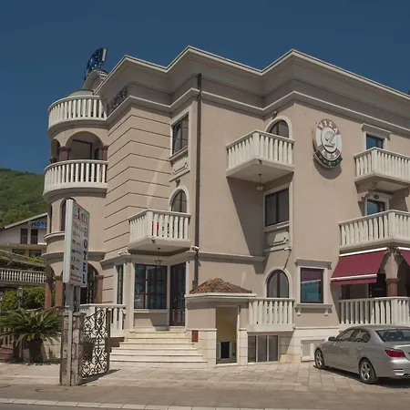 Lux Hotel